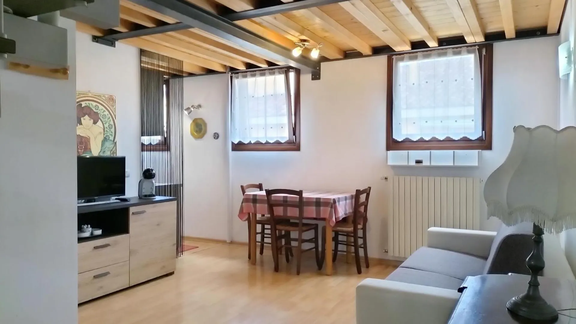 Apartment Petit Maffi- Romantico Appartamento In Centro Citta Verona Italy